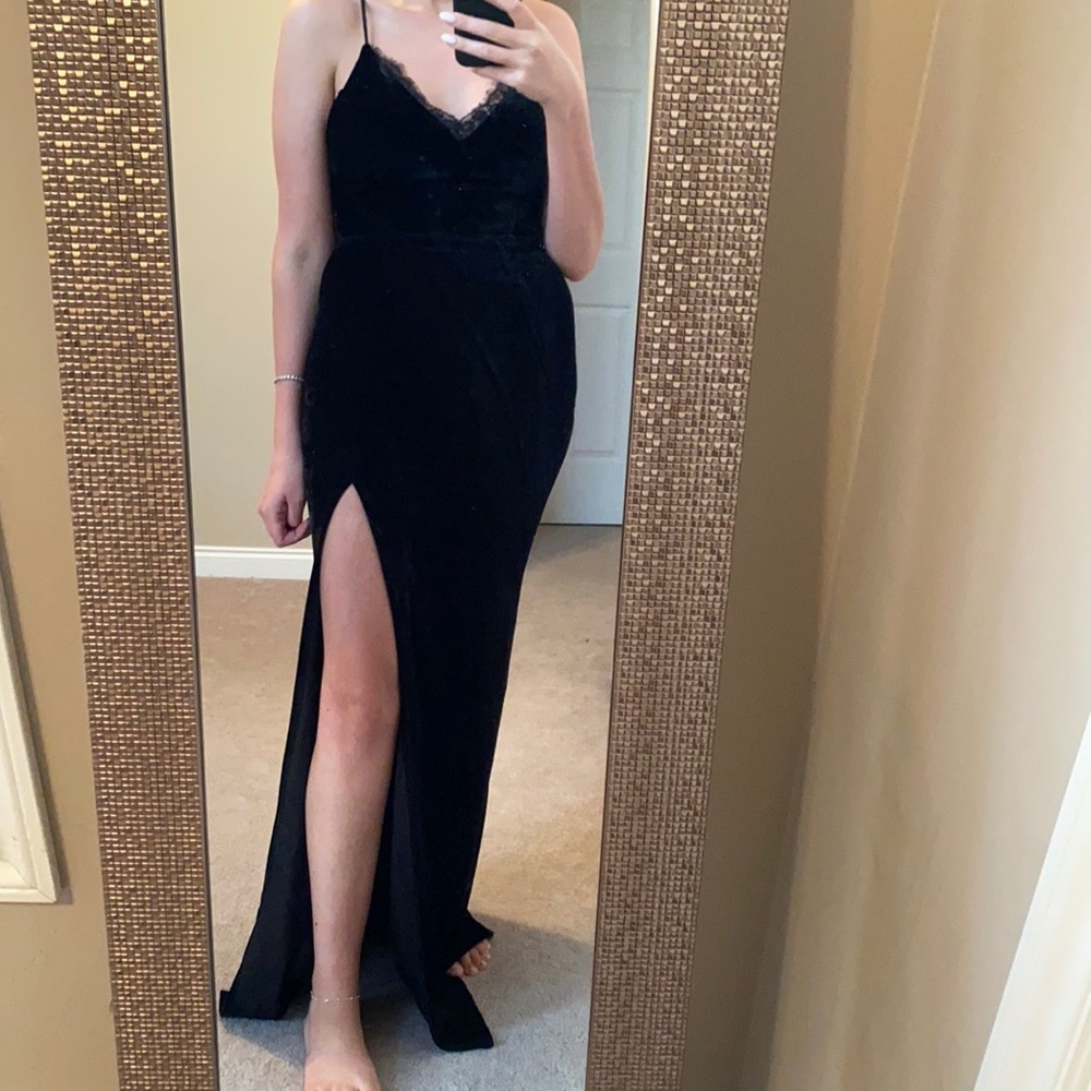 Velvet dress with lace